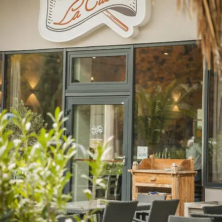 호텔 La Cucina - & Restaurant